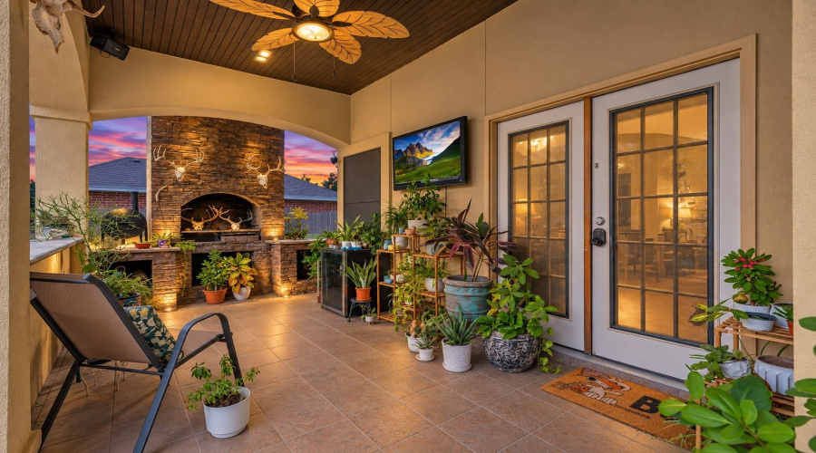 204 Flathead Lake Dr, LAREDO, Texas 78041-1933, 4 Bedrooms Bedrooms, 9 Rooms Rooms,4 BathroomsBathrooms,Residential,For Sale,204 Flathead Lake Dr,20264373