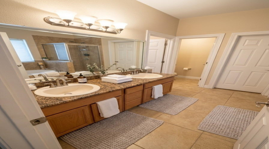 305 Michoacan Loop, Laredo, Texas 78045, 5 Bedrooms Bedrooms, 8 Rooms Rooms,4 BathroomsBathrooms,Residential,For Sale,305 Michoacan Loop,20264374