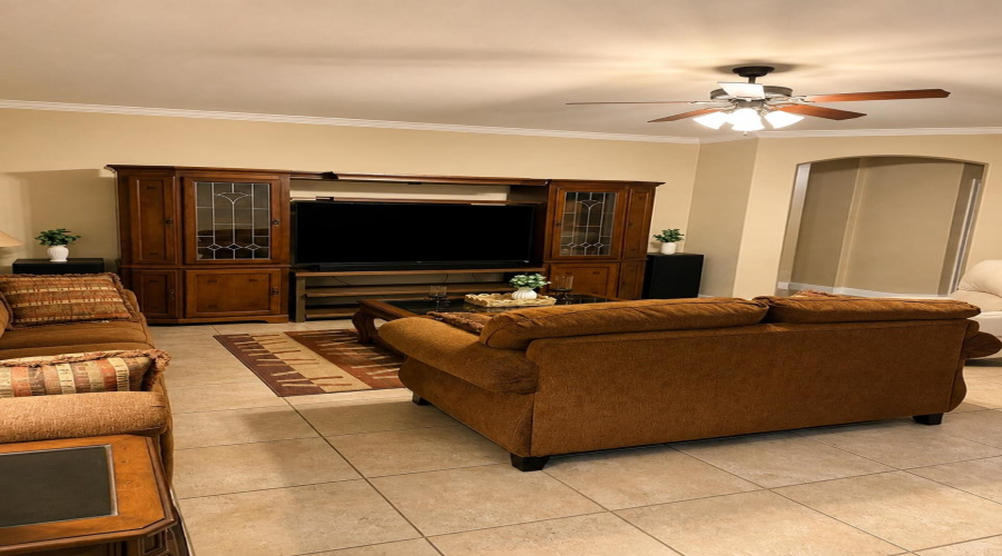 305 Michoacan Loop, Laredo, Texas 78045, 5 Bedrooms Bedrooms, 8 Rooms Rooms,4 BathroomsBathrooms,Residential,For Sale,305 Michoacan Loop,20264374