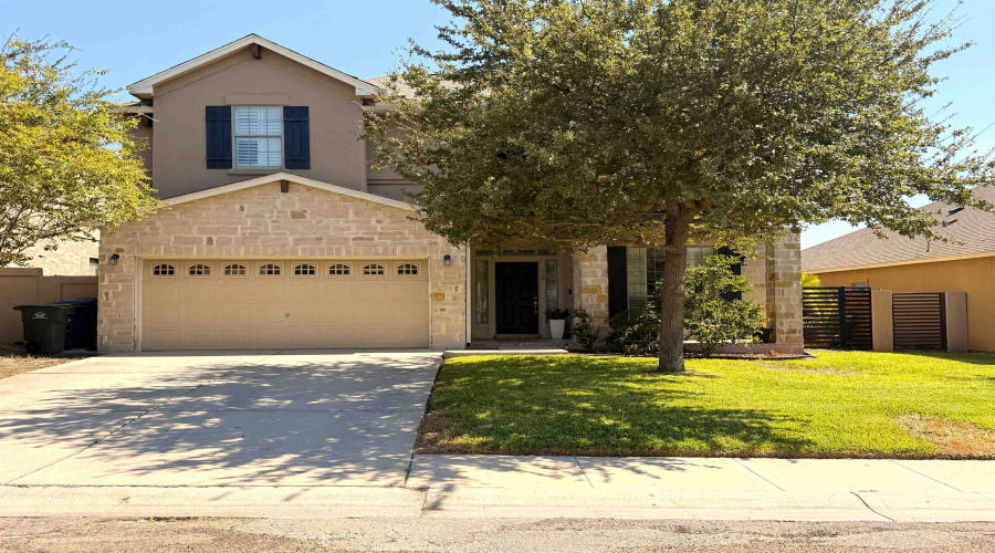 119 Date Palm Dr., Laredo, Texas 78045, 4 Bedrooms Bedrooms, 10 Rooms Rooms,2 BathroomsBathrooms,Residential,For Sale,119 Date Palm Dr.,20264376