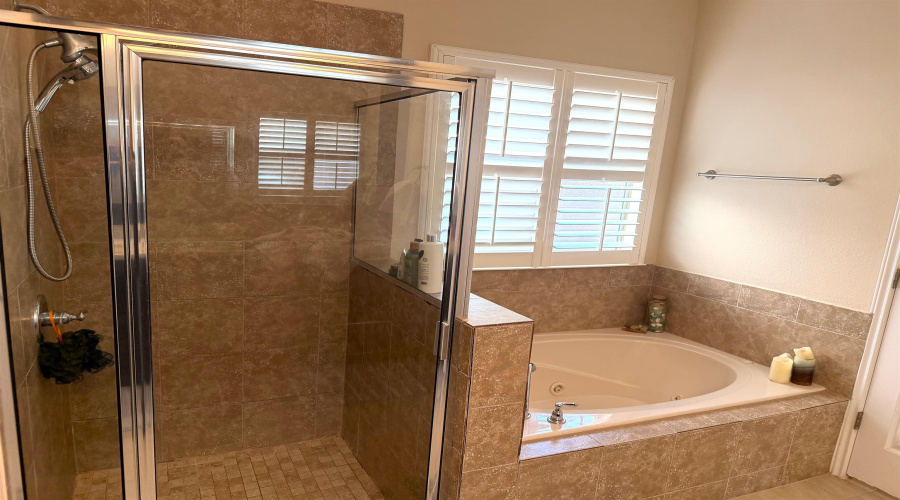119 Date Palm Dr., Laredo, Texas 78045, 4 Bedrooms Bedrooms, 10 Rooms Rooms,2 BathroomsBathrooms,Residential,For Sale,119 Date Palm Dr.,20264376