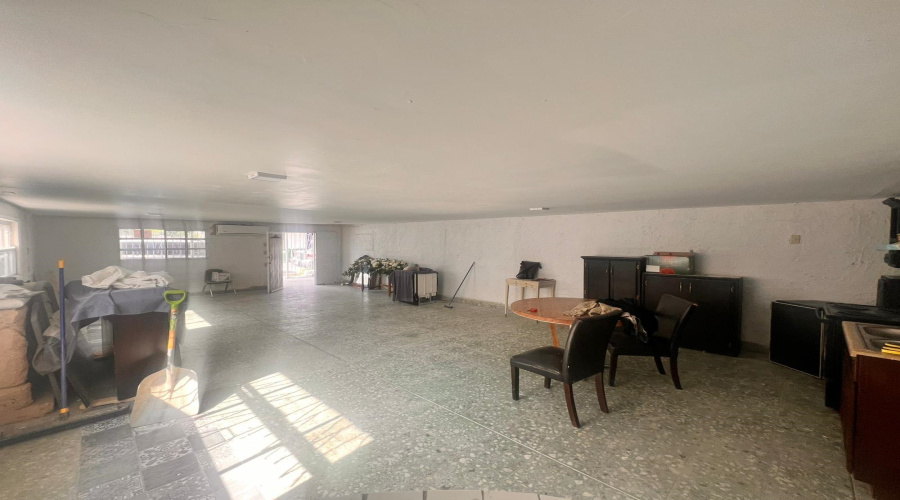 1817 1/2 Lincoln St, Laredo, Texas 78040, 3 Bedrooms Bedrooms, 5 Rooms Rooms,2 BathroomsBathrooms,Residential,For Rent,1817 1/2 Lincoln St,20264377