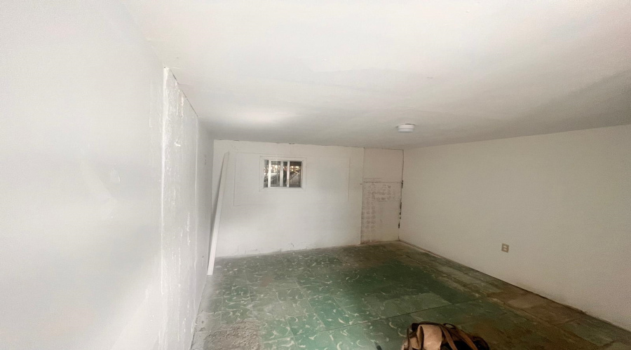 1817 1/2 Lincoln St, Laredo, Texas 78040, 3 Bedrooms Bedrooms, 5 Rooms Rooms,2 BathroomsBathrooms,Residential,For Rent,1817 1/2 Lincoln St,20264377