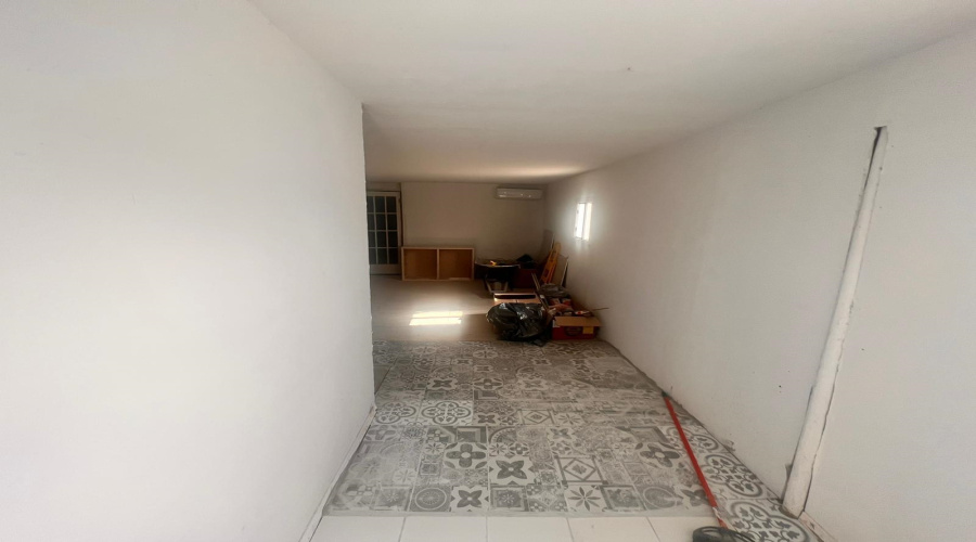 1817 1/2 Lincoln St, Laredo, Texas 78040, 3 Bedrooms Bedrooms, 5 Rooms Rooms,2 BathroomsBathrooms,Residential,For Rent,1817 1/2 Lincoln St,20264377
