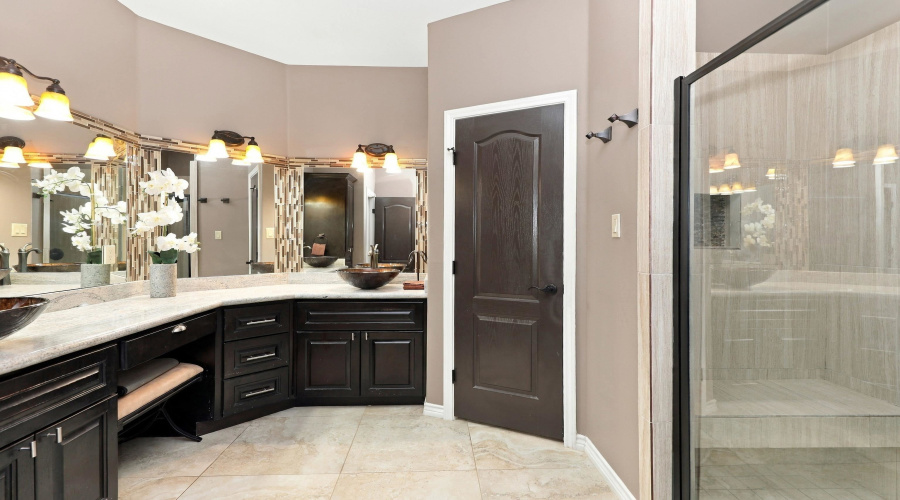 7605 Patricia Highsmith Dr, Laredo, Texas 78041, 4 Bedrooms Bedrooms, 7 Rooms Rooms,3 BathroomsBathrooms,Residential,For Sale,7605 Patricia Highsmith Dr,20264379