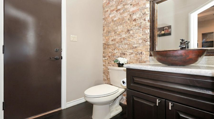 7605 Patricia Highsmith Dr, Laredo, Texas 78041, 4 Bedrooms Bedrooms, 7 Rooms Rooms,3 BathroomsBathrooms,Residential,For Sale,7605 Patricia Highsmith Dr,20264379