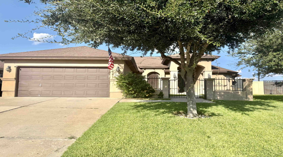 1103 Huber St, Laredo, Texas 78045, 3 Bedrooms Bedrooms, 6 Rooms Rooms,2 BathroomsBathrooms,Residential,For Sale,1103 Huber St,20264380