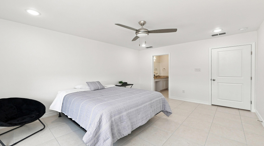 3616 Guaymas Ave, Laredo, Texas 78046, 3 Bedrooms Bedrooms, 5 Rooms Rooms,2 BathroomsBathrooms,Residential,For Sale,3616 Guaymas Ave,20264381