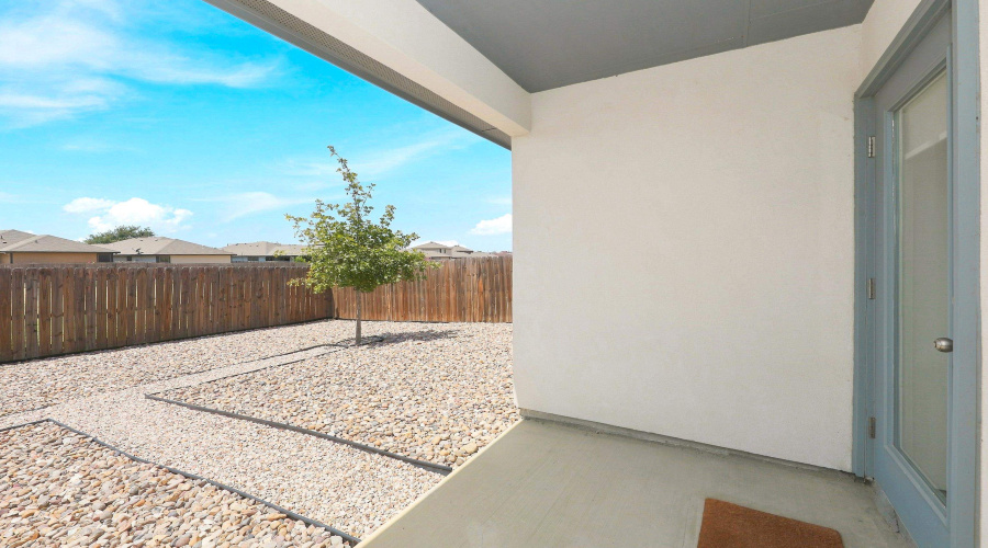 3616 Guaymas Ave, Laredo, Texas 78046, 3 Bedrooms Bedrooms, 5 Rooms Rooms,2 BathroomsBathrooms,Residential,For Sale,3616 Guaymas Ave,20264381
