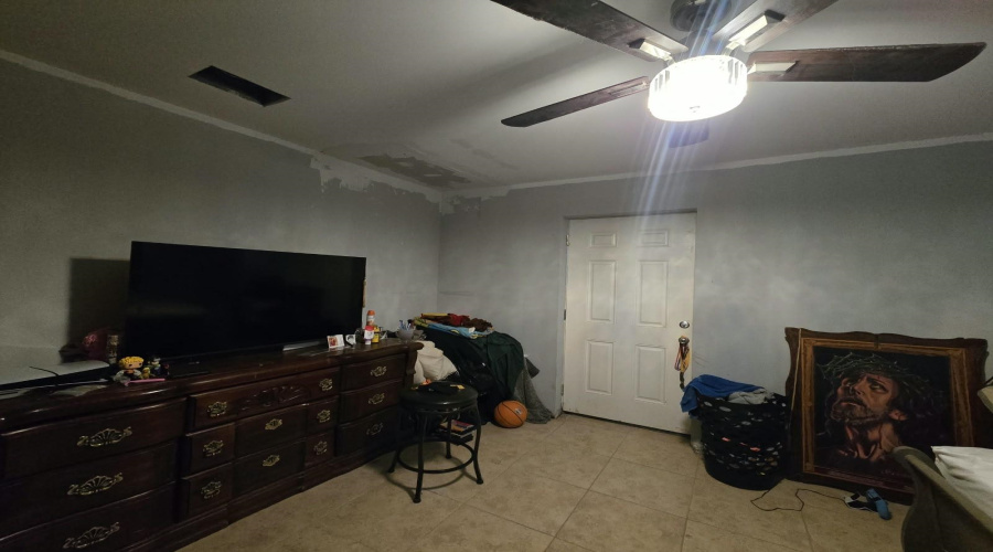 155 RANCH ROAD Las Lomas I, Laredo, Texas 78043, 2 Bedrooms Bedrooms, 4 Rooms Rooms,2 BathroomsBathrooms,Residential,For Sale,155 RANCH ROAD Las Lomas I,20264384