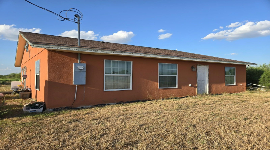 155 RANCH ROAD Las Lomas I, Laredo, Texas 78043, 2 Bedrooms Bedrooms, 4 Rooms Rooms,2 BathroomsBathrooms,Residential,For Sale,155 RANCH ROAD Las Lomas I,20264384