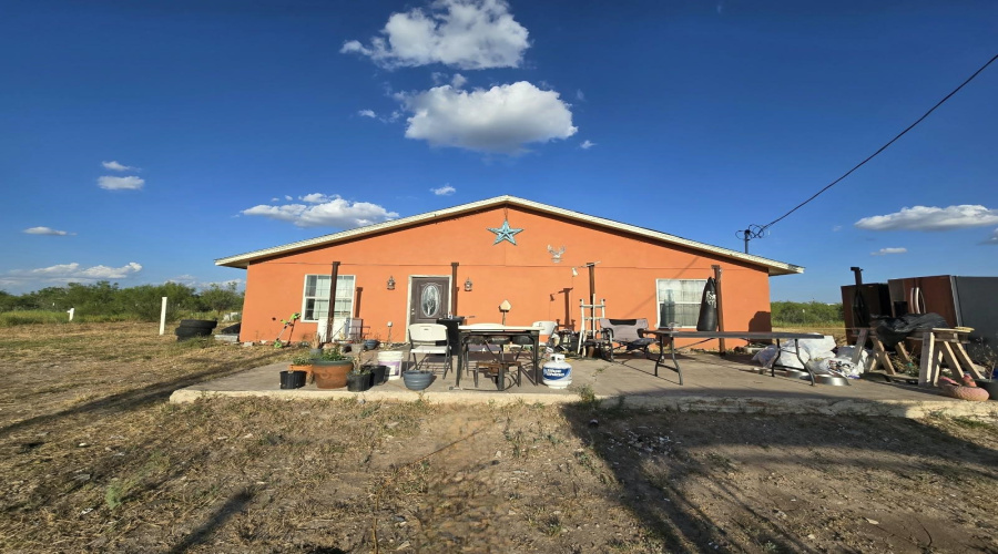 155 RANCH ROAD Las Lomas I, Laredo, Texas 78043, 2 Bedrooms Bedrooms, 4 Rooms Rooms,2 BathroomsBathrooms,Residential,For Sale,155 RANCH ROAD Las Lomas I,20264384