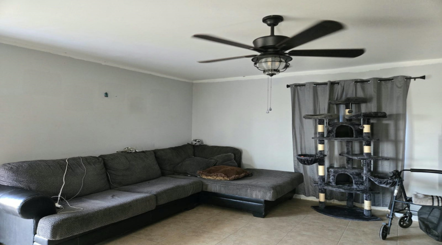 155 RANCH ROAD Las Lomas I, Laredo, Texas 78043, 2 Bedrooms Bedrooms, 4 Rooms Rooms,2 BathroomsBathrooms,Residential,For Sale,155 RANCH ROAD Las Lomas I,20264384