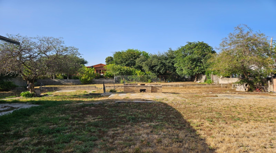 714 Guerrero St, Laredo, Texas 78040, 2 Bedrooms Bedrooms, 6 Rooms Rooms,2 BathroomsBathrooms,Residential,For Sale,714 Guerrero St,20264385