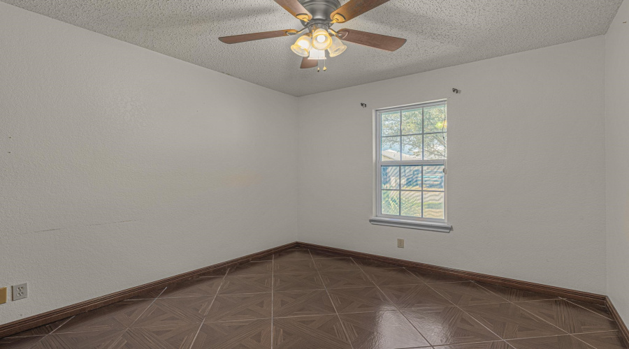 237 Corral Dr, Laredo, Texas 78045, 3 Bedrooms Bedrooms, 4 Rooms Rooms,2 BathroomsBathrooms,Residential,For Sale,237 Corral Dr,20264386