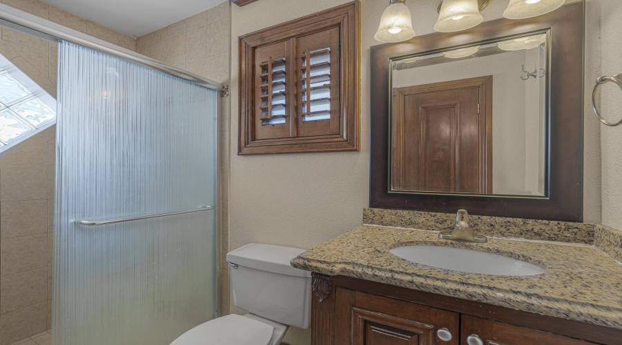237 Corral Dr, Laredo, Texas 78045, 3 Bedrooms Bedrooms, 4 Rooms Rooms,2 BathroomsBathrooms,Residential,For Sale,237 Corral Dr,20264386