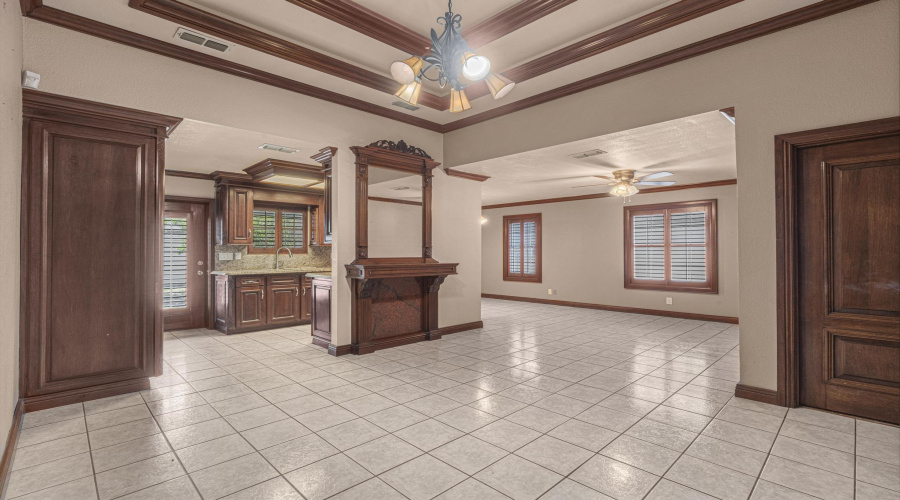 237 Corral Dr, Laredo, Texas 78045, 3 Bedrooms Bedrooms, 4 Rooms Rooms,2 BathroomsBathrooms,Residential,For Sale,237 Corral Dr,20264386