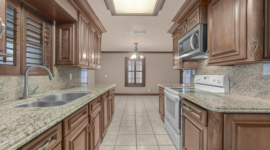 237 Corral Dr, Laredo, Texas 78045, 3 Bedrooms Bedrooms, 4 Rooms Rooms,2 BathroomsBathrooms,Residential,For Sale,237 Corral Dr,20264386