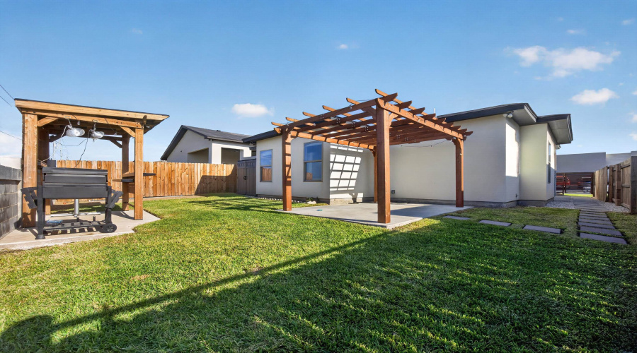 1616 Jerez Lp., Laredo, Texas 78046, 3 Bedrooms Bedrooms, 5 Rooms Rooms,2 BathroomsBathrooms,Residential,For Sale,1616 Jerez Lp.,20264388