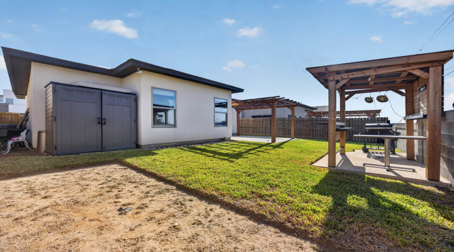 1616 Jerez Lp., Laredo, Texas 78046, 3 Bedrooms Bedrooms, 5 Rooms Rooms,2 BathroomsBathrooms,Residential,For Sale,1616 Jerez Lp.,20264388