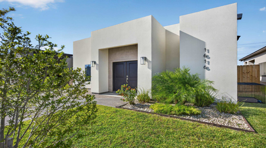 1616 Jerez Lp., Laredo, Texas 78046, 3 Bedrooms Bedrooms, 5 Rooms Rooms,2 BathroomsBathrooms,Residential,For Sale,1616 Jerez Lp.,20264388