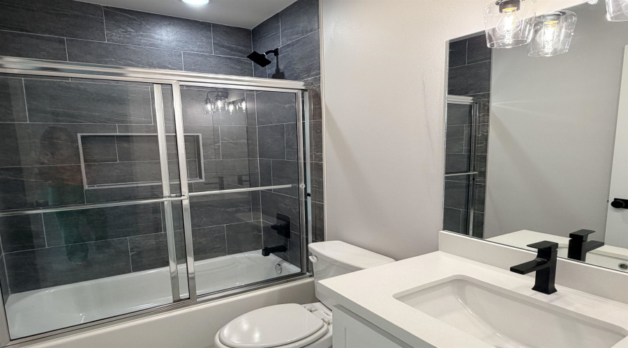 1628 Materia Dr., Laredo, Texas 78046, 3 Bedrooms Bedrooms, 6 Rooms Rooms,2 BathroomsBathrooms,Residential,For Sale,1628 Materia Dr.,20264390