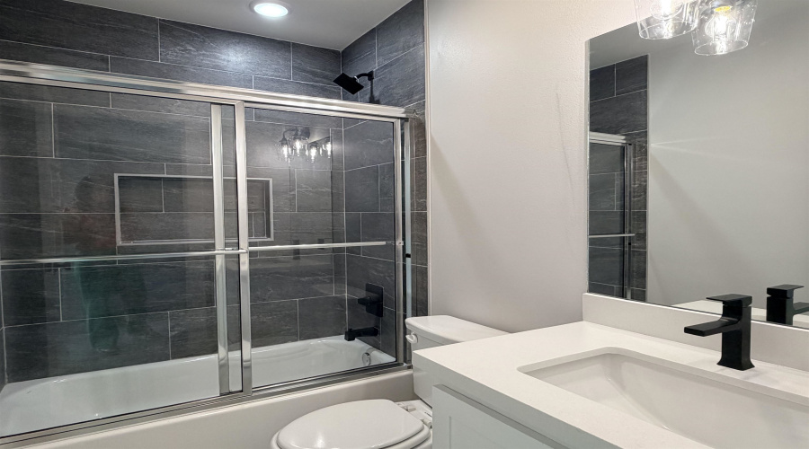 1628 Materia Dr., Laredo, Texas 78046, 3 Bedrooms Bedrooms, 6 Rooms Rooms,2 BathroomsBathrooms,Residential,For Sale,1628 Materia Dr.,20264390