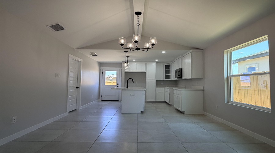 1628 Materia Dr., Laredo, Texas 78046, 3 Bedrooms Bedrooms, 6 Rooms Rooms,2 BathroomsBathrooms,Residential,For Sale,1628 Materia Dr.,20264390