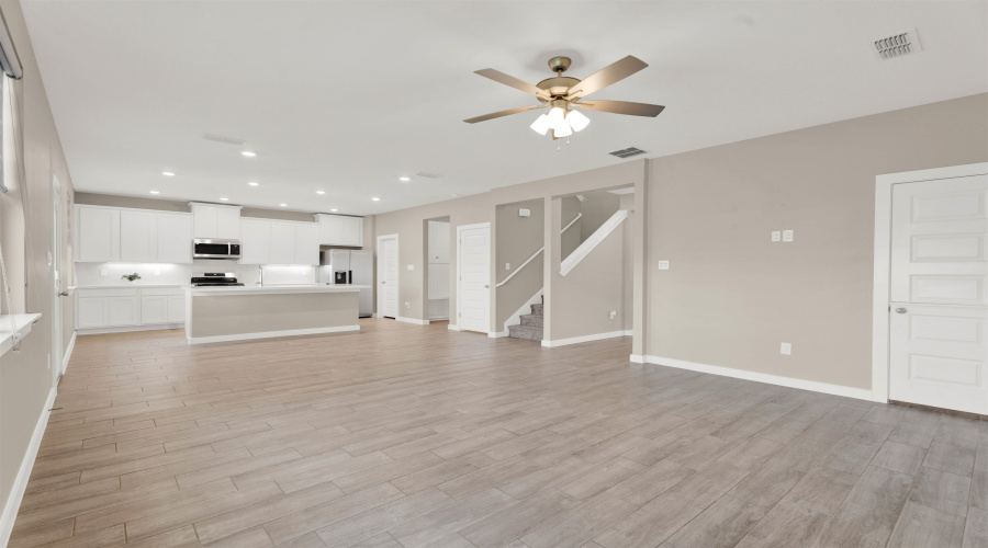 1806 Sambar Lp, Laredo, Texas 78045, 3 Bedrooms Bedrooms, 6 Rooms Rooms,2 BathroomsBathrooms,Residential,For Sale,1806 Sambar Lp,20264391