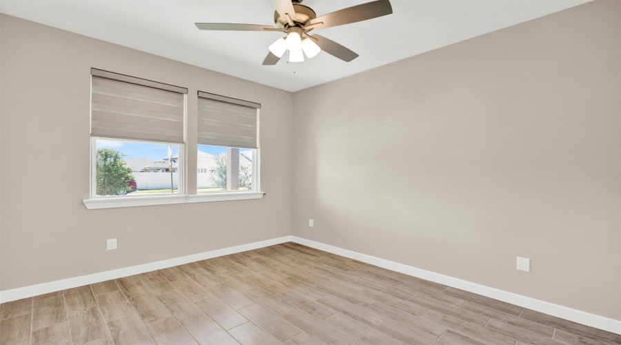 1806 Sambar Lp, Laredo, Texas 78045, 3 Bedrooms Bedrooms, 6 Rooms Rooms,2 BathroomsBathrooms,Residential,For Sale,1806 Sambar Lp,20264391