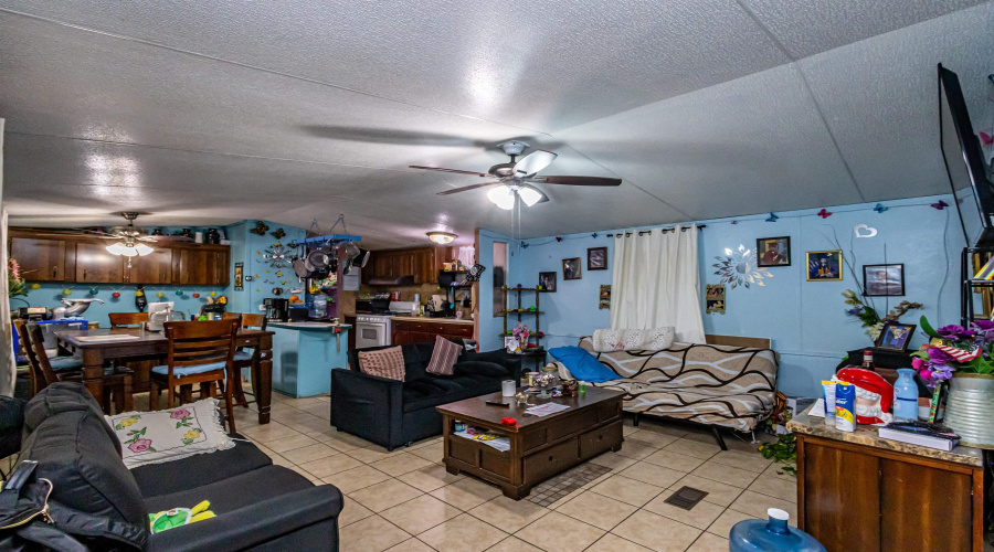 405 Pitaya Dr, LAREDO, Texas 78046, 3 Bedrooms Bedrooms, 4 Rooms Rooms,2 BathroomsBathrooms,Residential,For Sale,405 Pitaya Dr,20264394