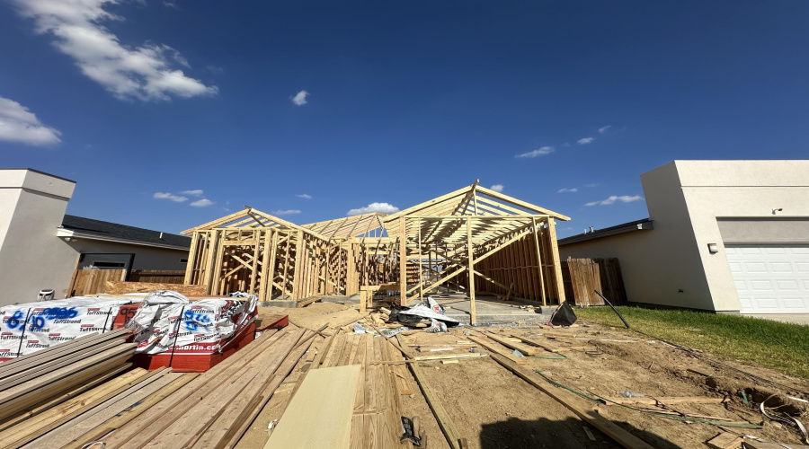1415 El Caporal Dr., Laredo, Texas 78046, 4 Bedrooms Bedrooms, 7 Rooms Rooms,2 BathroomsBathrooms,Residential,For Sale,1415 El Caporal Dr.,20264396