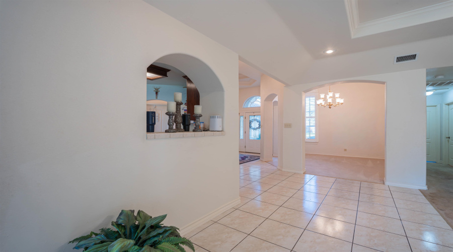 2006 Los Suenos Crt, Laredo, Texas 78045, 3 Bedrooms Bedrooms, 7 Rooms Rooms,2 BathroomsBathrooms,Residential,For Sale,2006 Los Suenos Crt,20264398