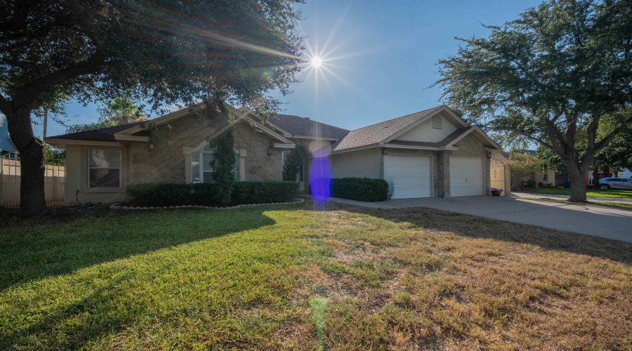 2006 Los Suenos Crt, Laredo, Texas 78045, 3 Bedrooms Bedrooms, 7 Rooms Rooms,2 BathroomsBathrooms,Residential,For Sale,2006 Los Suenos Crt,20264398