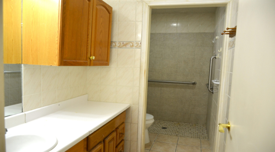 1317 Johnson Dr, Laredo, Texas 78046, 3 Bedrooms Bedrooms, 5 Rooms Rooms,1 BathroomBathrooms,Residential,For Sale,1317 Johnson Dr,20264399