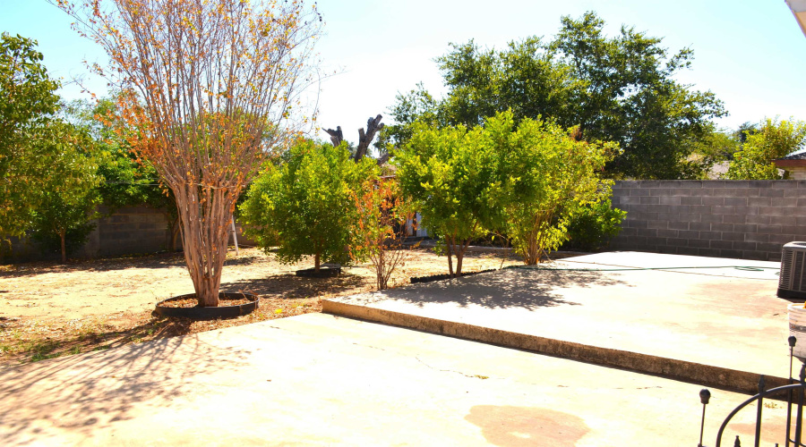 1317 Johnson Dr, Laredo, Texas 78046, 3 Bedrooms Bedrooms, 5 Rooms Rooms,1 BathroomBathrooms,Residential,For Sale,1317 Johnson Dr,20264399