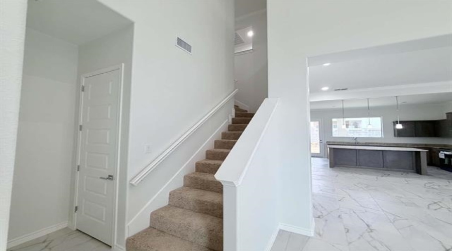 5609 Beefalo St., Laredo, Texas 78046, 4 Bedrooms Bedrooms, 8 Rooms Rooms,2 BathroomsBathrooms,Residential,For Sale,5609 Beefalo St.,20264400
