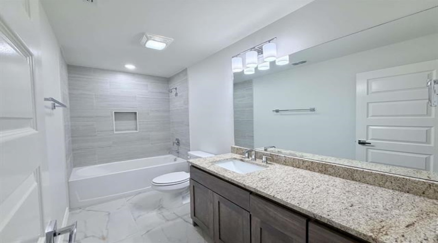 5609 Beefalo St., Laredo, Texas 78046, 4 Bedrooms Bedrooms, 8 Rooms Rooms,2 BathroomsBathrooms,Residential,For Sale,5609 Beefalo St.,20264400