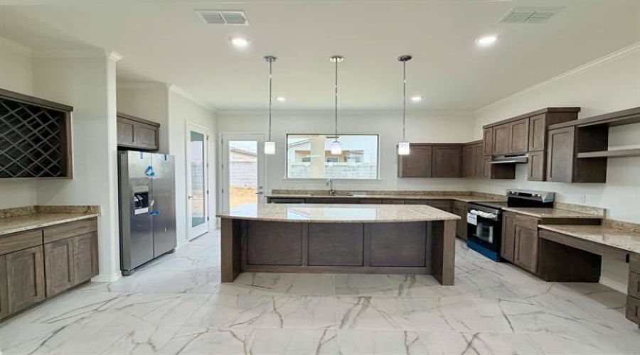 5609 Beefalo St., Laredo, Texas 78046, 4 Bedrooms Bedrooms, 8 Rooms Rooms,2 BathroomsBathrooms,Residential,For Sale,5609 Beefalo St.,20264400