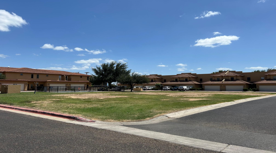 707 St James Dr, Laredo, Texas 78041, ,Land,For Sale,707 St James Dr,20264410