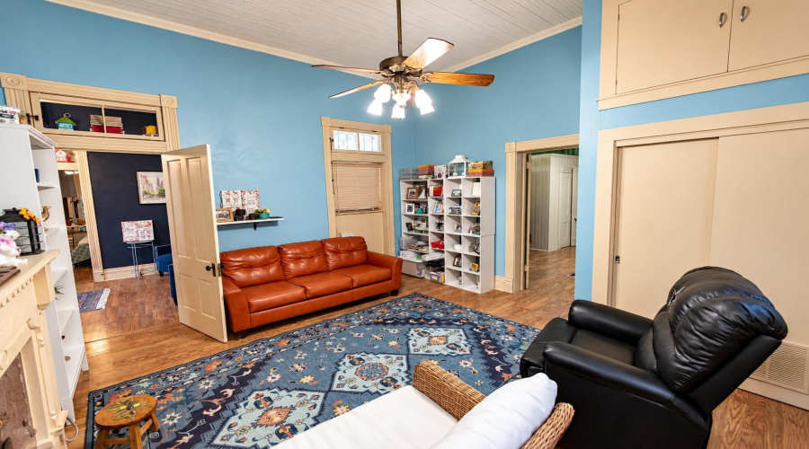 505 Lincoln St, LAREDO, Texas 78041-6036, 3 Bedrooms Bedrooms, 5 Rooms Rooms,2 BathroomsBathrooms,Residential,For Sale,505 Lincoln St,20264401