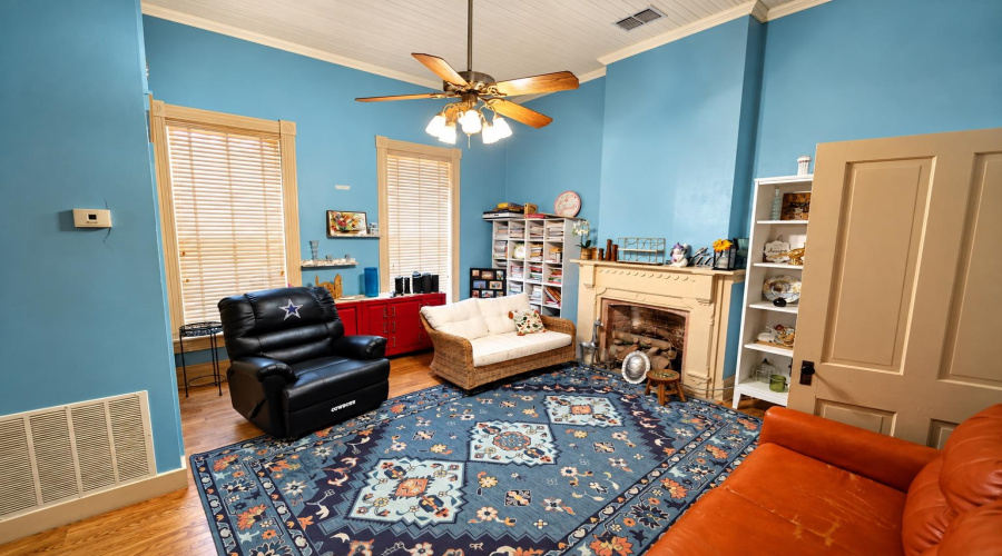 505 Lincoln St, LAREDO, Texas 78041-6036, 3 Bedrooms Bedrooms, 5 Rooms Rooms,2 BathroomsBathrooms,Residential,For Sale,505 Lincoln St,20264401