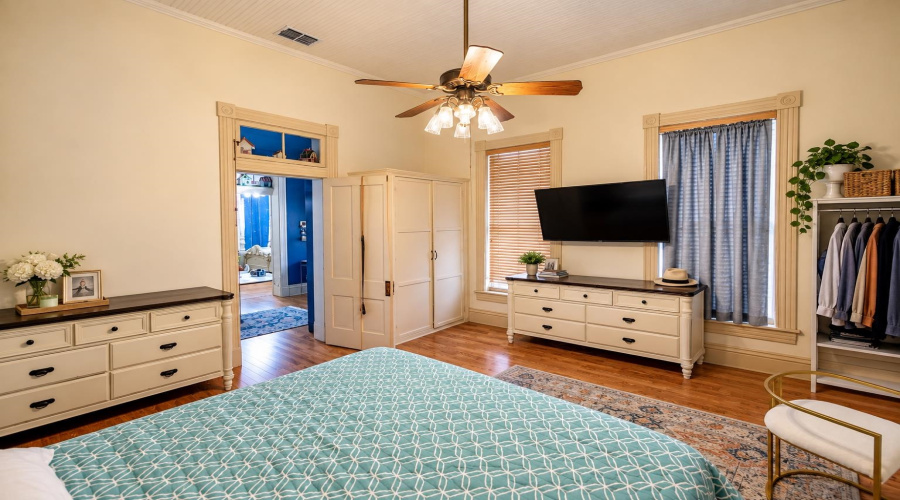 505 Lincoln St, LAREDO, Texas 78041-6036, 3 Bedrooms Bedrooms, 5 Rooms Rooms,2 BathroomsBathrooms,Residential,For Sale,505 Lincoln St,20264401