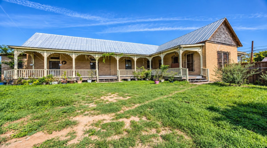 505 Lincoln St, LAREDO, Texas 78041-6036, 3 Bedrooms Bedrooms, 5 Rooms Rooms,2 BathroomsBathrooms,Residential,For Sale,505 Lincoln St,20264401