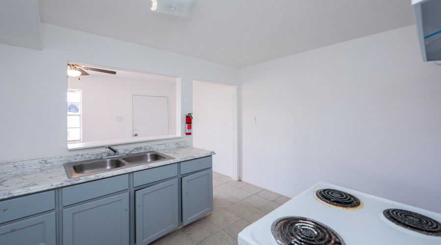 1001 Reynolds St, Laredo, Texas 78041, 1 Bedroom Bedrooms, 3 Rooms Rooms,1 BathroomBathrooms,Residential,For Rent,1001 Reynolds St,20264402