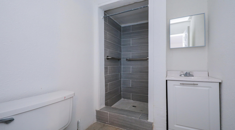 1001 Reynolds St, Laredo, Texas 78041, 1 Bedroom Bedrooms, 3 Rooms Rooms,1 BathroomBathrooms,Residential,For Rent,1001 Reynolds St,20264403