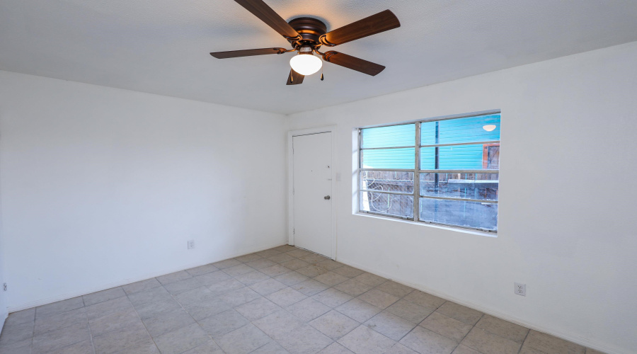 1001 Reynolds St, Laredo, Texas 78041, 1 Bedroom Bedrooms, 3 Rooms Rooms,1 BathroomBathrooms,Residential,For Rent,1001 Reynolds St,20264403
