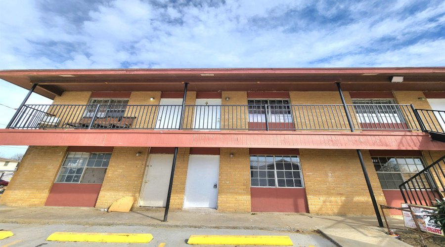 1001 Reynolds St, Laredo, Texas 78041, 1 Bedroom Bedrooms, 3 Rooms Rooms,1 BathroomBathrooms,Residential,For Rent,1001 Reynolds St,20264403