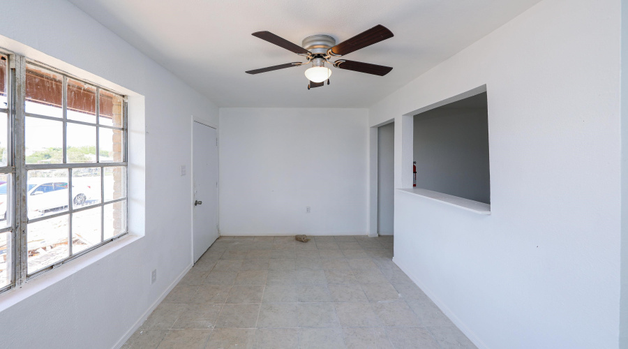 1001 Reynolds St, Laredo, Texas 78041, 1 Bedroom Bedrooms, 3 Rooms Rooms,1 BathroomBathrooms,Residential,For Rent,1001 Reynolds St,20264403