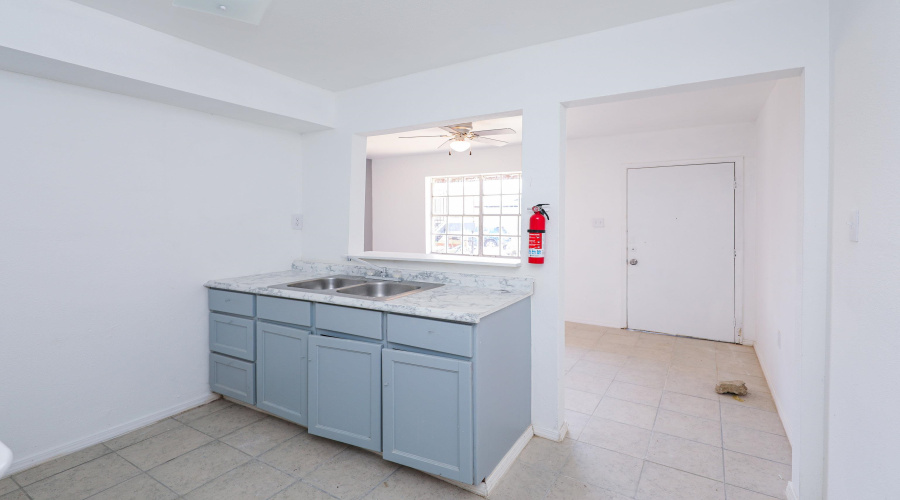 1001 Reynolds St, Laredo, Texas 78041, 1 Bedroom Bedrooms, 3 Rooms Rooms,1 BathroomBathrooms,Residential,For Rent,1001 Reynolds St,20264403